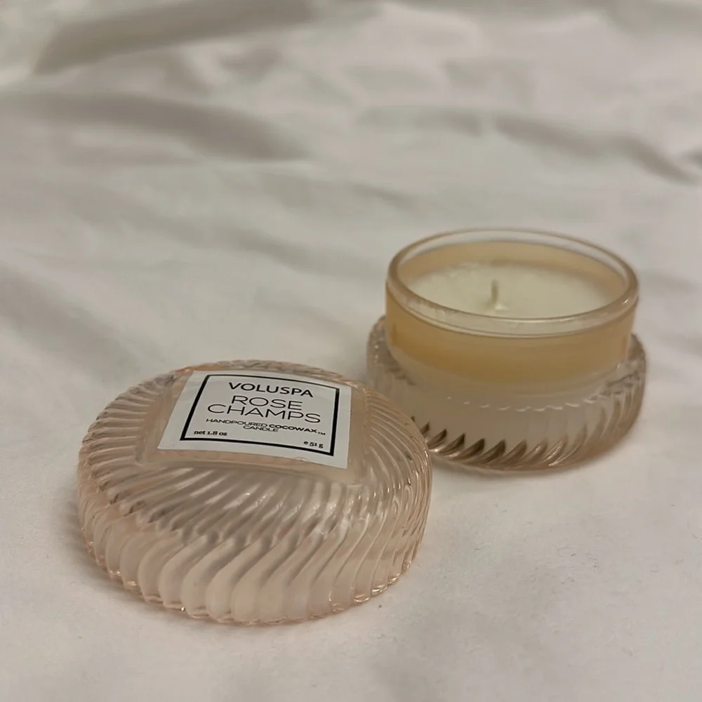 VOLUSPA ROSE CHAMPS CANDLE - Picture 5 of 6